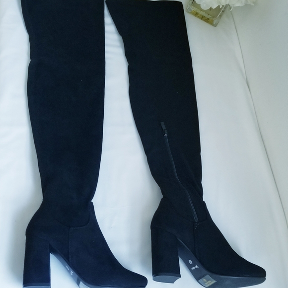 NWT Nature Breeze Elantra Black Suede Over The Knee Boots - Picture 2 of 15
